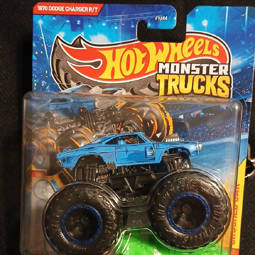 1970 Dodge Charger R/T - Blue Hot Wheels Monster Truck